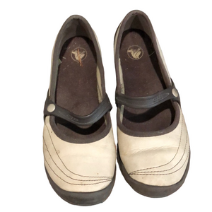 Crocs Mary Jane’s. Brown And Beige. Size 9